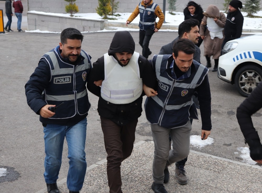Karaman’daki cinayetle ilgili 2 kişi tutuklandı 