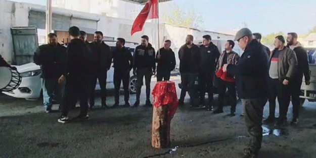 Karamanoğulları'ndan gelen 700 yıllık geleneği yaşattılar! Sert çiftçi ilk erkek çocuklarını böyle karşıladı