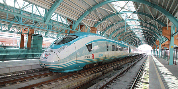 Karamollaoğlu "Bu hizmet değil" demişti, yolcu rekoru kırdı