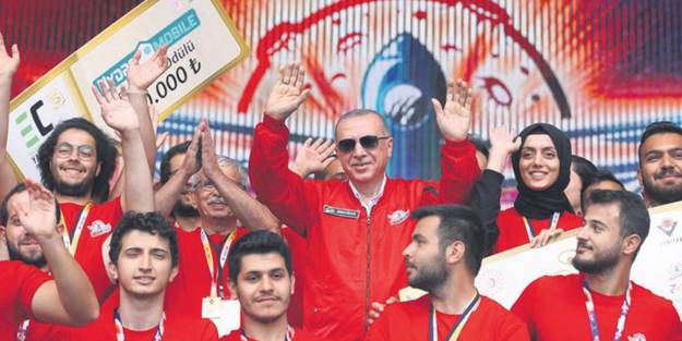 Karamollaoğlu'nun torunlarının bıraktığı İmam Hatip okullarından TEKNOFEST'te gururlandıran başarı!