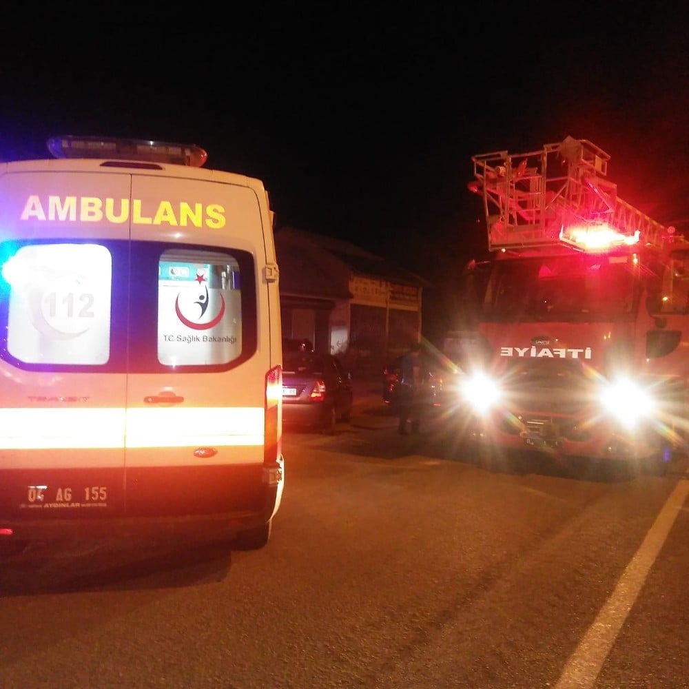 Karanlıkta kanala düşen yaşlı adamı itfaiye kurtardı 
