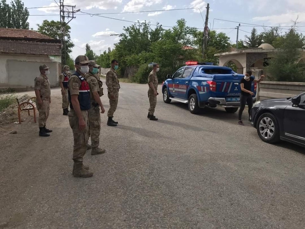 Karantina bölgesinde Vefa Destek Grubu ihtiyaçları karşılıyor 