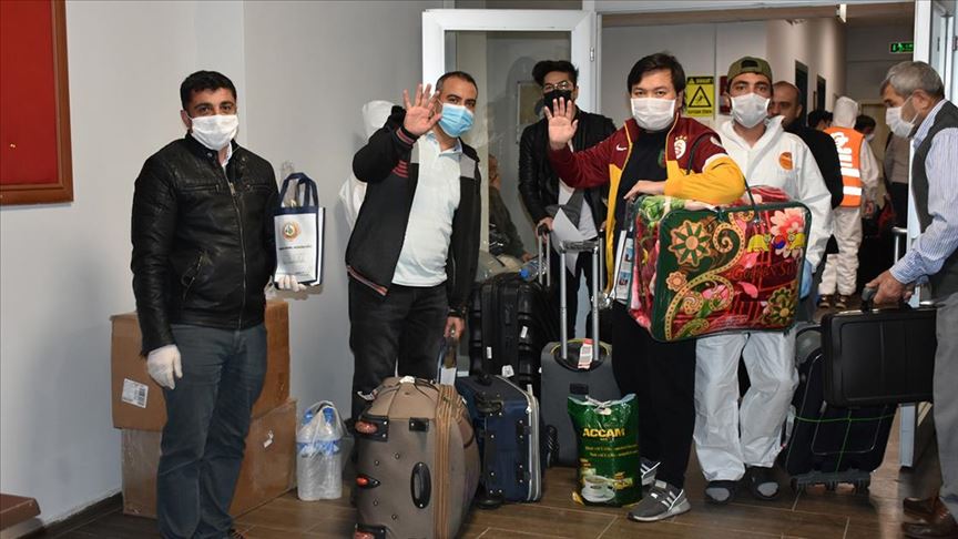 Karantina süreleri sona eren 182 kişi memleketlerine uğurlandı