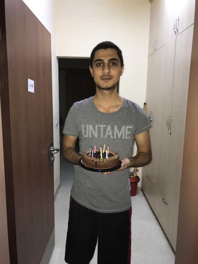 Karantinada doğum günü sürprizi 