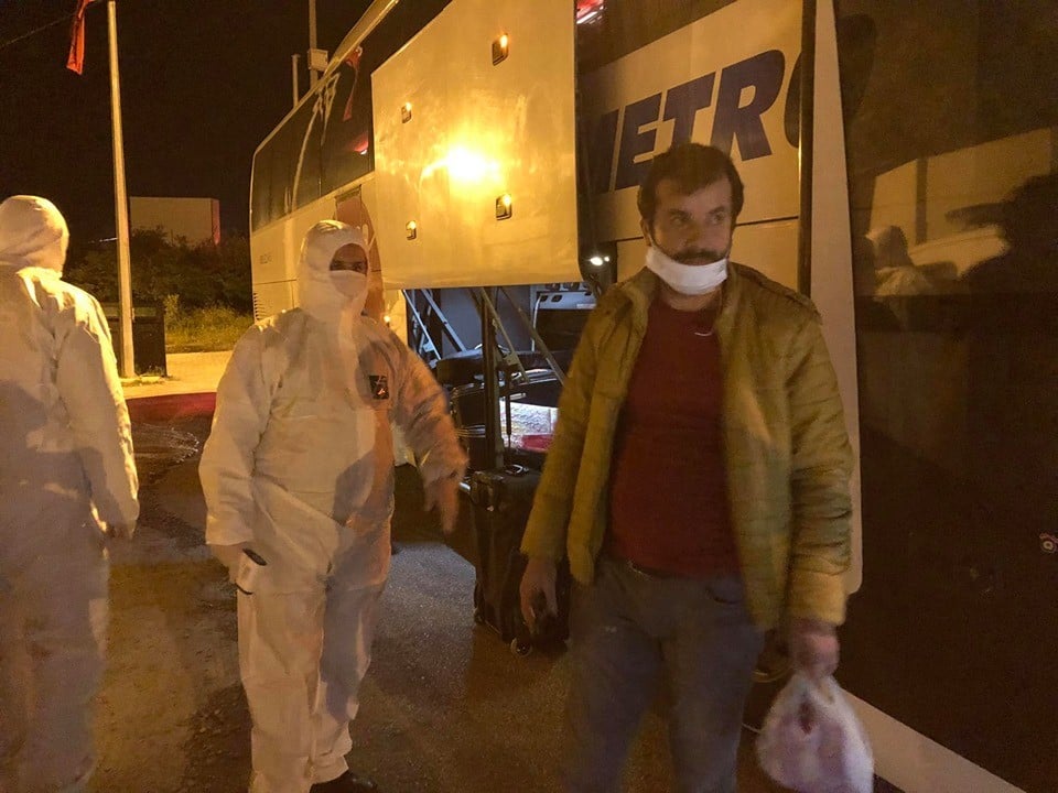 Karantinadan sonra hem memleketlerine hem ailelerine kavuştular 