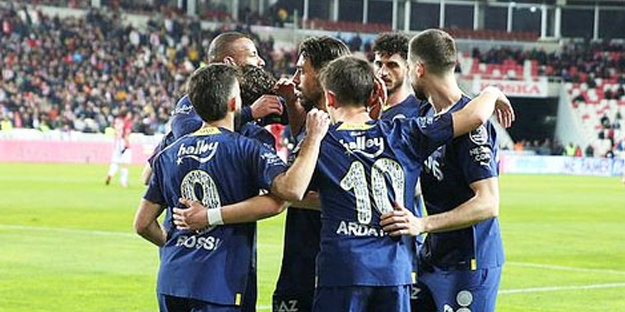 Kararını verdi: Altın değerinde isim! Fenerbahçe işi bitirmek üzere…