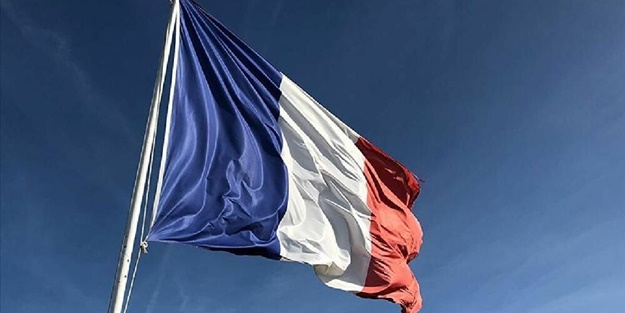 Kararlarını Türk bayrağıyla duyurdular... Faaliyetlerini Türkiye'ye taşıdılar