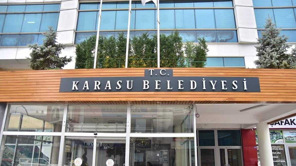 Karasu’da belediyeye ait araçlar ihale ile satışa çıktı