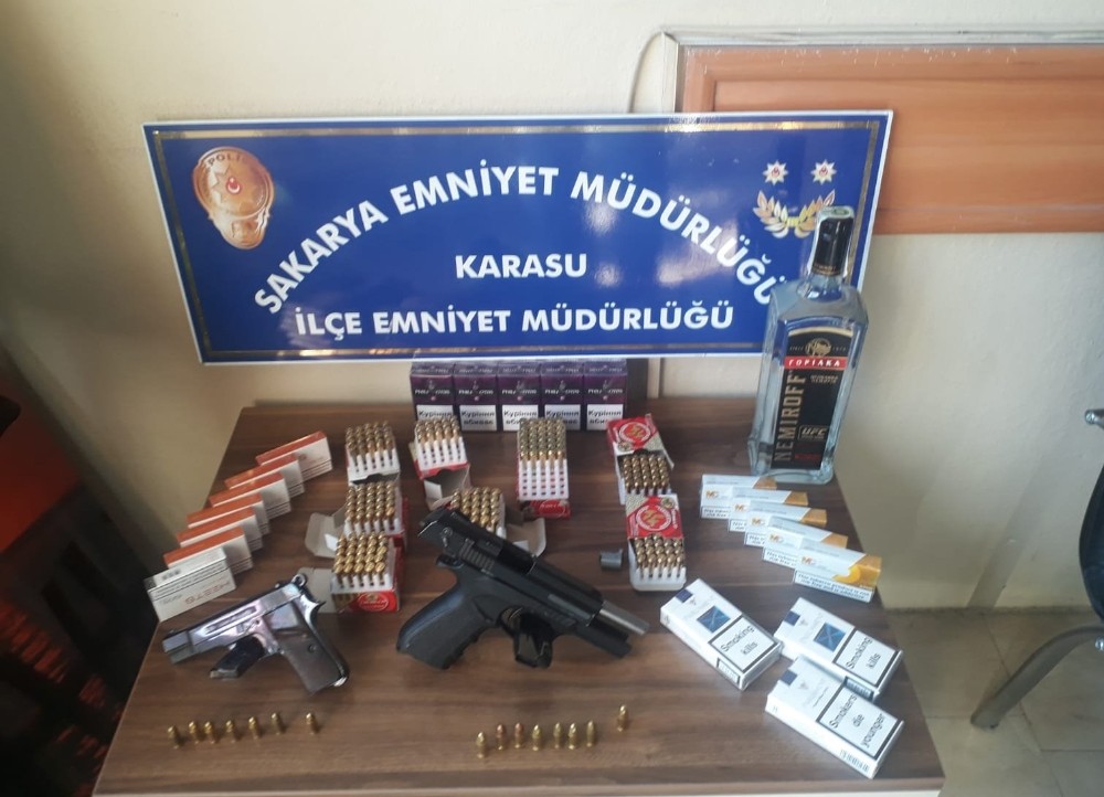 Karasu’da kaçak alkol ve sigara operasyonu: 1 gözaltı 