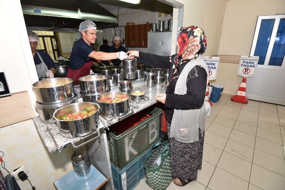 Karatay Belediyesinden 90 bin vatandaşa aşevi hizmeti 