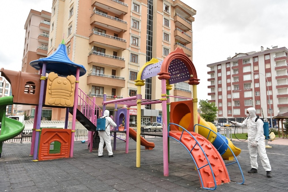 Karatay’da parklar salgın sonrasına hazırlanıyor 