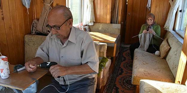 Karavan yaptığı eski minibüsü ile 13 yıldır Türkiye'yi geziyor