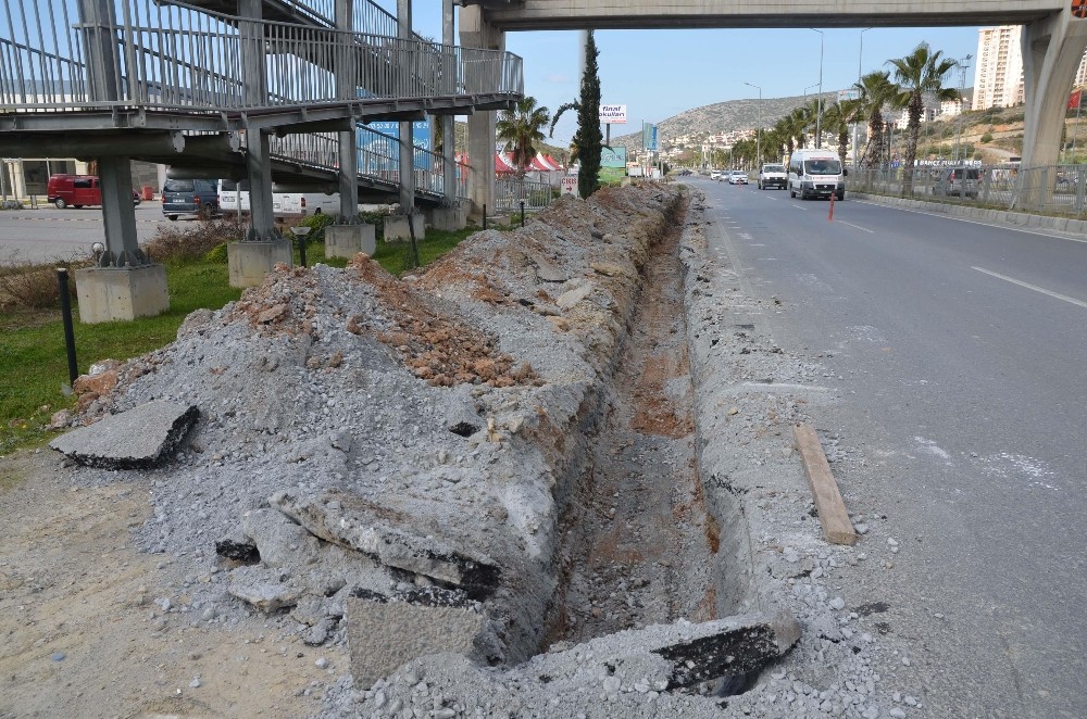 Karayolları, Kuşadası çevre yolundaki eksikleri gideriyor 