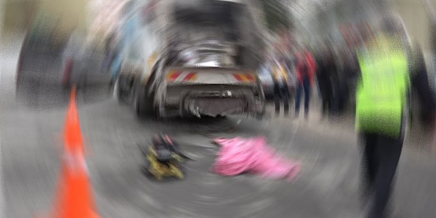 Karayolunda feci kaza! 2 çocuk kamyon altında kaldı