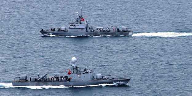 Kardak'ta hareketli anlar! Türk Ordusu yanına yaklaştırmadı