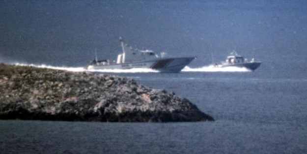 Kardak'ta Türk botları ve Yunan botlarını kovaladı!