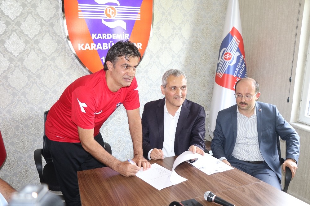 Kardemir Karabükspor’da yeni teknik adam İsmail Demirci oldu 