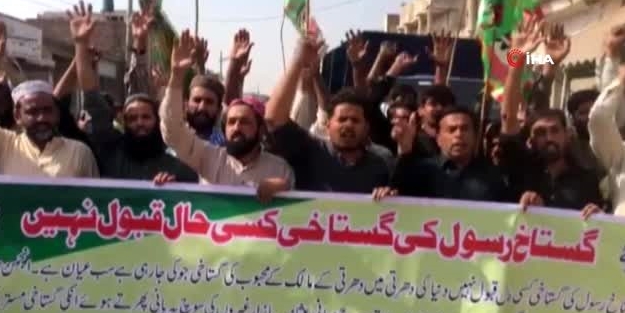 Kardeş Pakistan halkı ayağa kalktı: Fransa'ya ölüm!