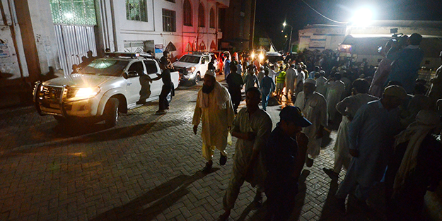 Kardeş ülke şokta! Siyasi parti kongresine bombalı saldırı: 40 ölü