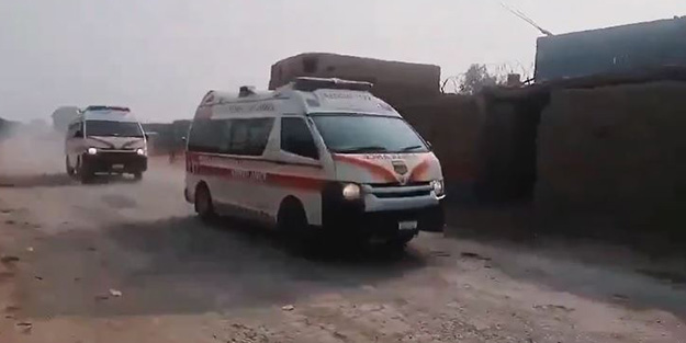 Kardeş ülkede kan aktı! Kışlaya bombalı saldırı: Çok sayıda ölü var!