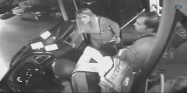 Kardeşinin kartıyla otobüse bindi, ortalığı birbirine kattı