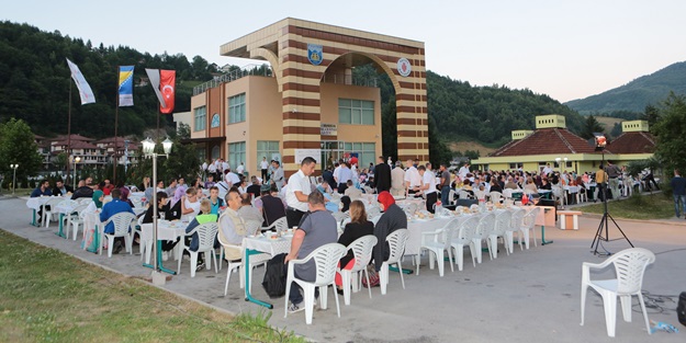 Kardeşlik sofrası şehir Fojnica'da kuruldu