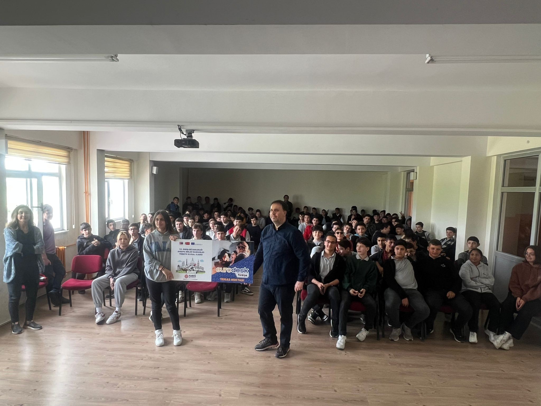 Karesi Eurodesk'ten gençlere Avrupayı Keşfet programı