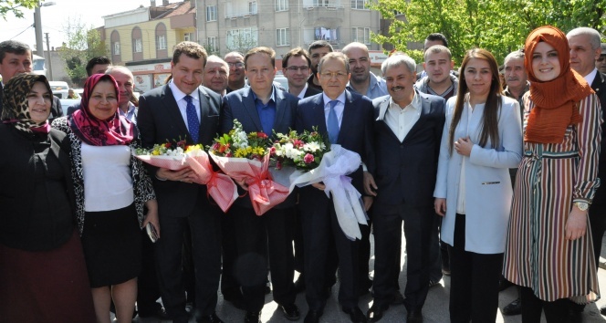 Karesi ilçesinde 25 yıllık pazar hasreti sona erdi