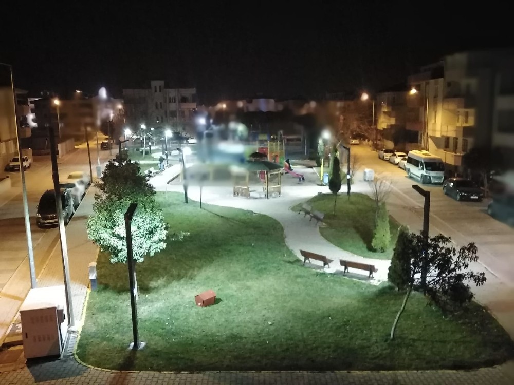 Karesi’de parklar ışıl ışıl 