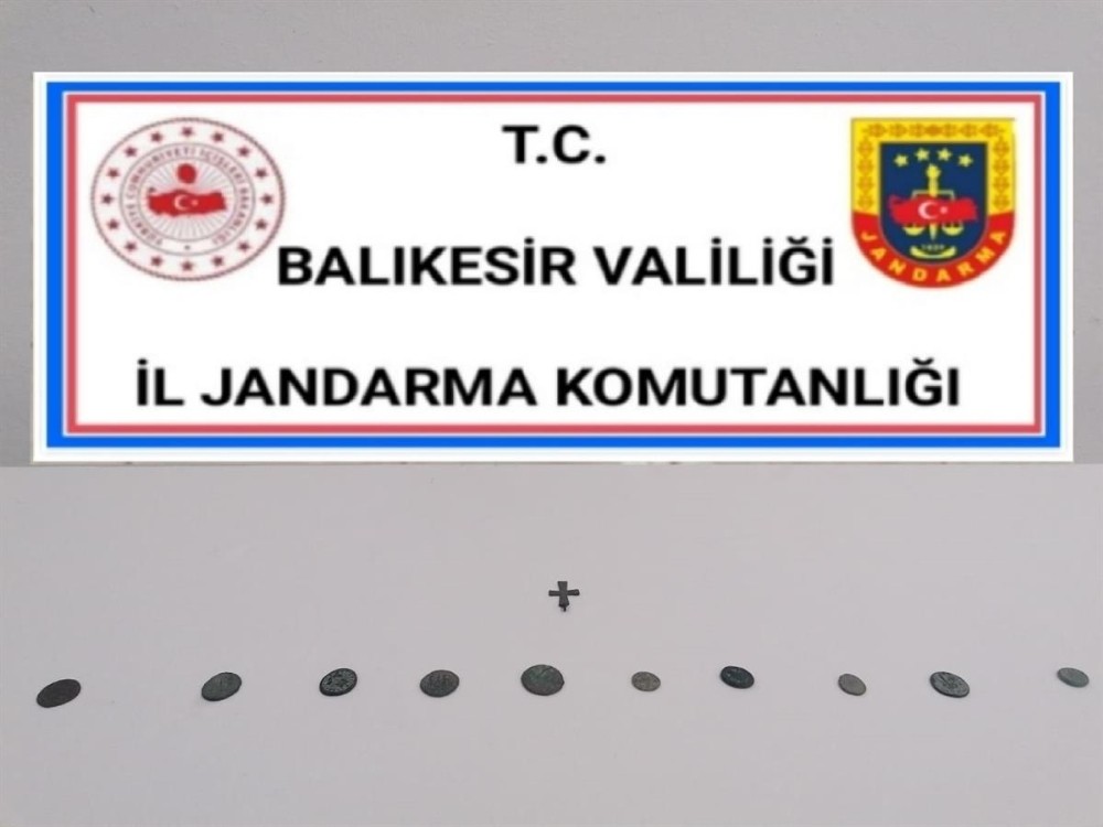 Karesi’de tarihi eser kaçakçısını jandarma yakaladı 