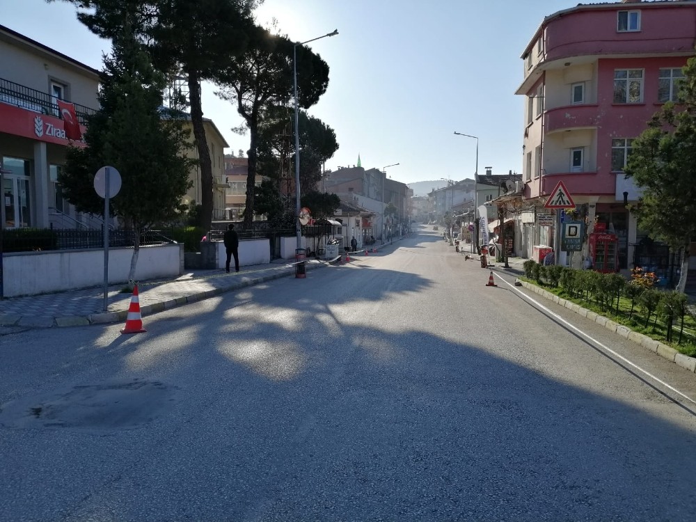 Kargı’da vatandaşlar tedbirlere uyuyor, sokaklar sessiz 