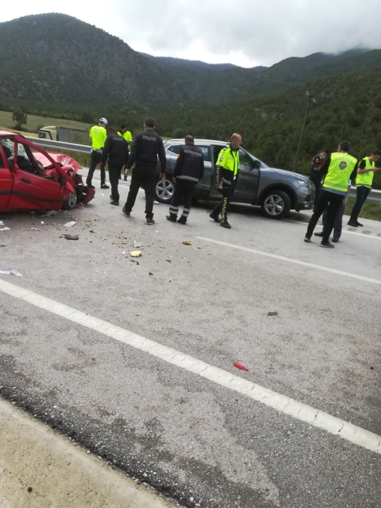 Kargı’da zincirleme trafik kazası 8 yaralı 