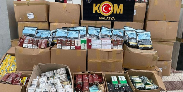 Kargo aracından binlerce kaçak ürün çıktı!