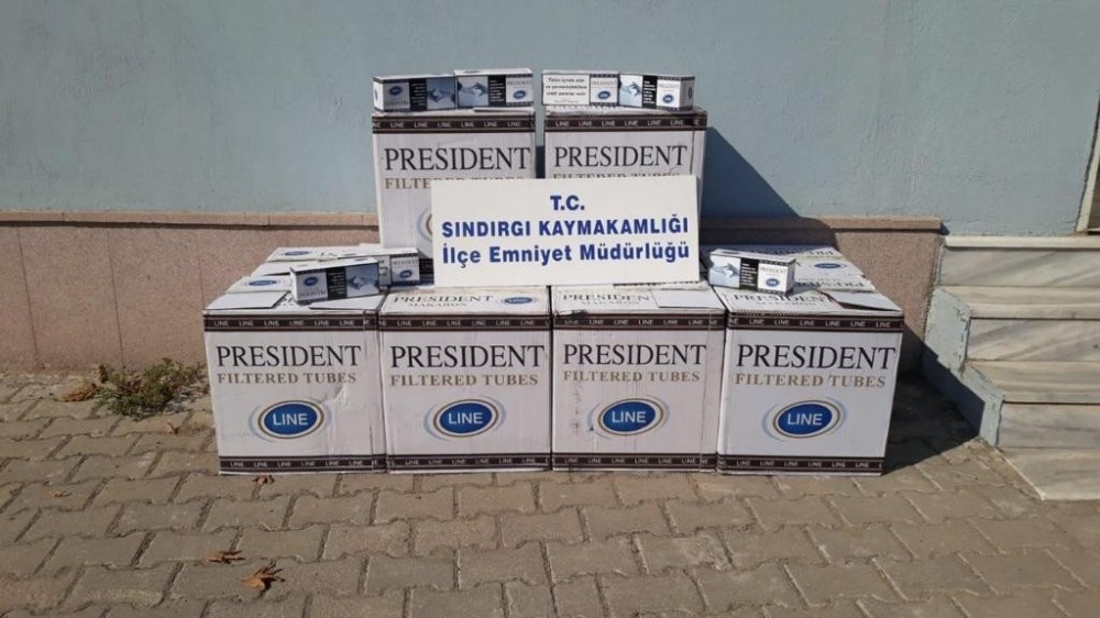 Kargo ile gönderilen kaçak makaronlar yakalandı 