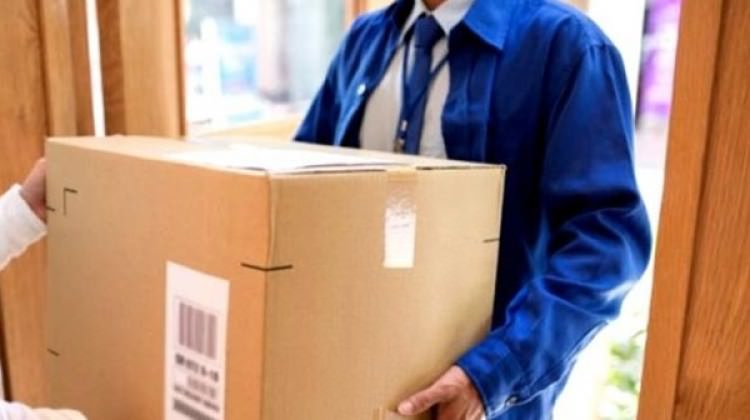 Kargodan gelen koliyi açan 14 kişi hastanelik oldu