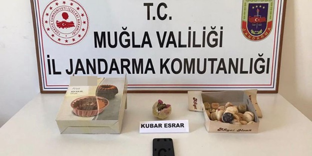 Kargoyla gönderilen kuru pasta içine zulalanmış uyuşturucu ele geçirildi