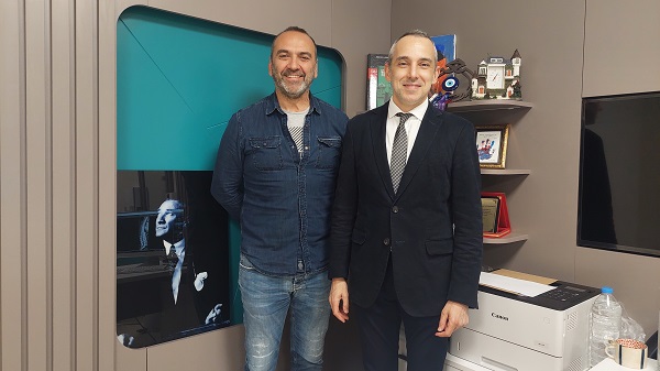 Karın ağrısı diye gitti! Apar topar ameliyata alındı