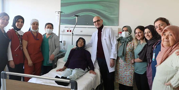 Karın ağrısıyla gittiği hastanede hayatının şokunu yaşadı!