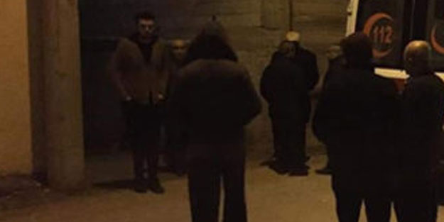 Karısını bıçaklayarak öldürdü, sonra kendisini polise ihbar etti