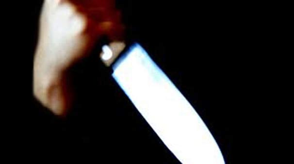 Karısını bıçaklayıp ölümünü izleyen koca tutuklandı