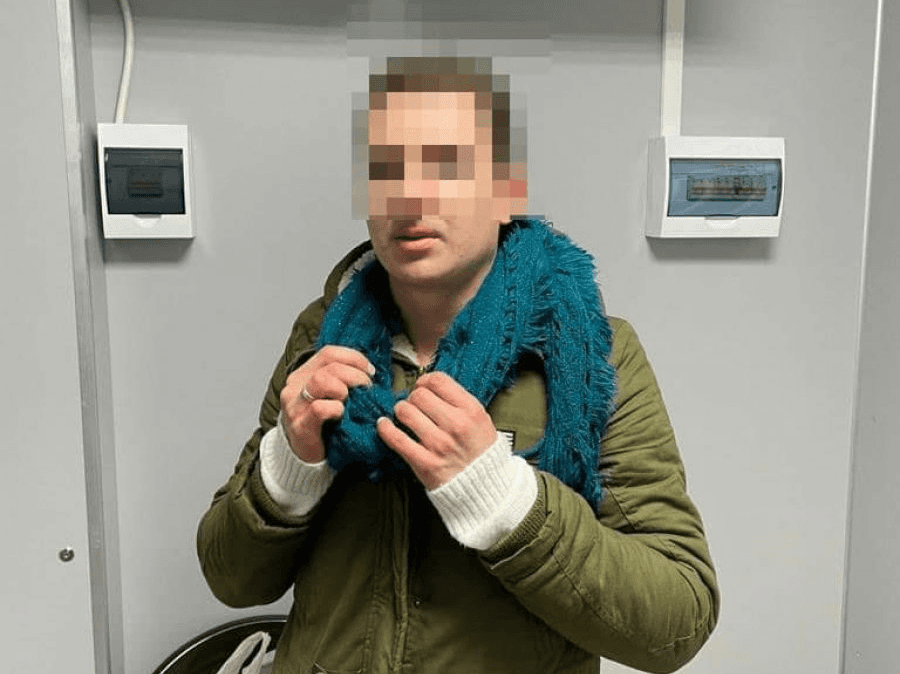 Karısının kılığına giren adam, Romanya'da yakalandı