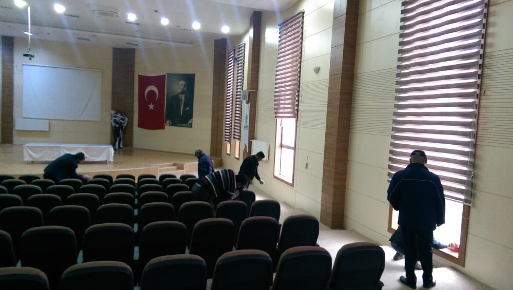 Karkamış’ta toplu kullanım alanları dezenfekte ediliyor 