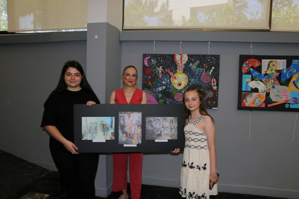 Karma Resim Sergisi, ziyarete açıldı 