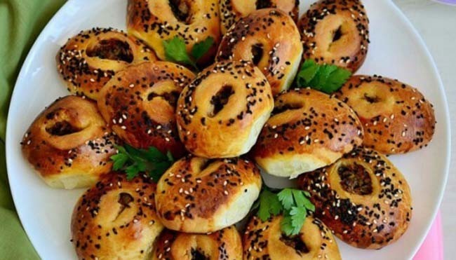 Karnıyarık poğaça nasıl yapılır? Karnıyarık poğaça tarifi