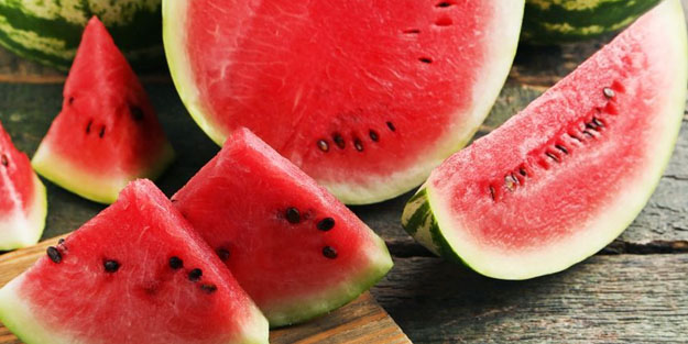 Karpuz besin değerleri: Kaç kalori? | Yaz aylarında en çok hangi besinleri tüketmeliyiz?