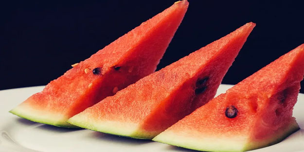 Karpuzun faydaları: Karpuz ne kadar tüketilmeli? Karpuz şekeri yükseltir mi?