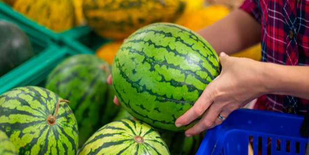 Karpuzun iyisi nasıl anlaşılır? İyi karpuz nasıl seçilir?