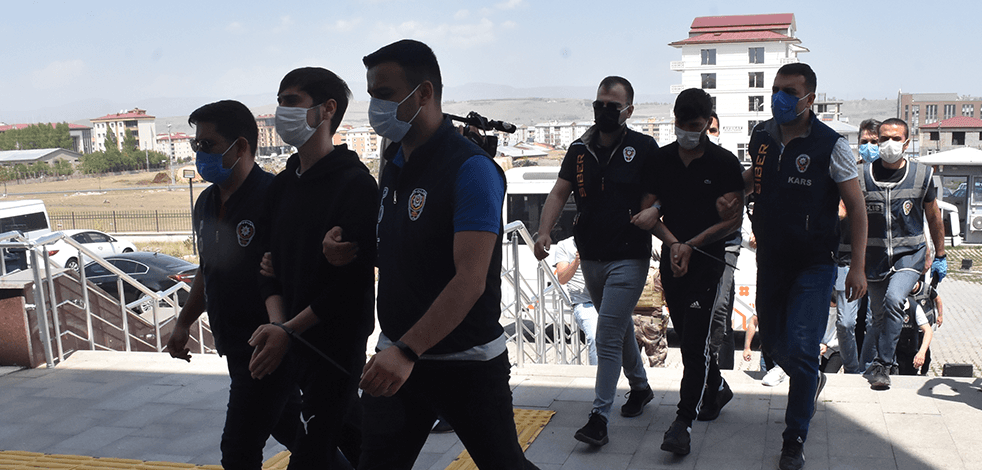 Kars merkezli 4 ilde ‘kazanma garantili kupon’ vaadiyle dolandırıcılıktan 5 kişi tutuklandı