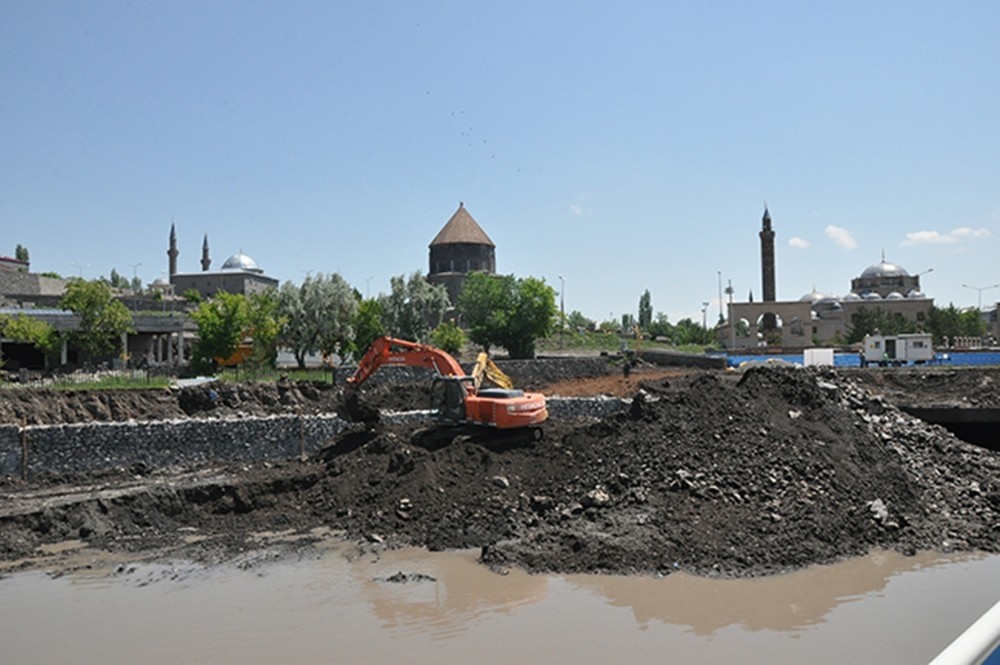 Kars Vadisi Projesi’nde hummalı çalışma 
