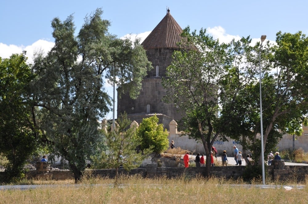 Kars’a yerli ve yabancı turistlerden yoğun ilgi 